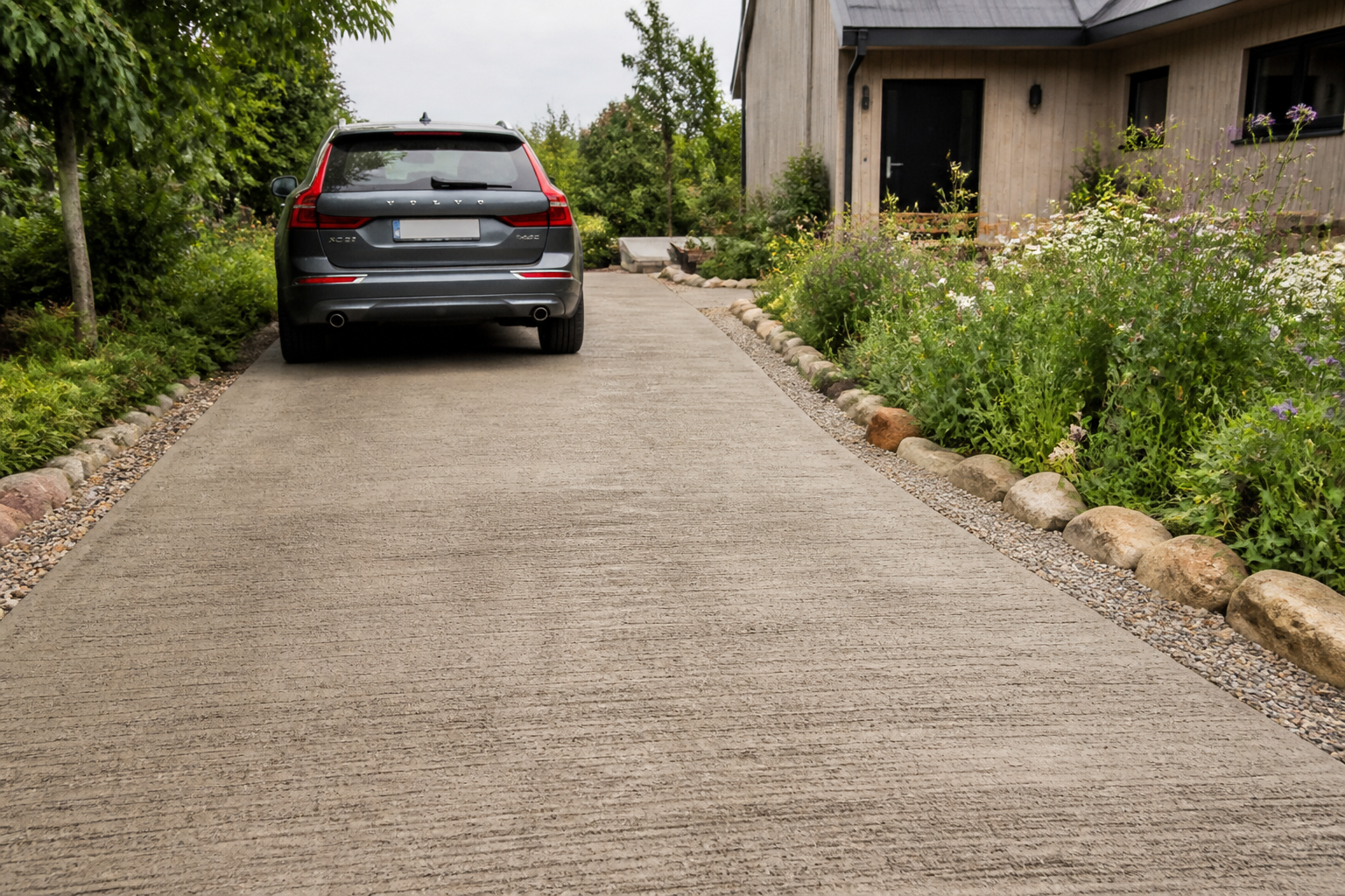 Allée de jardin en béton : durable, mais à quelles conditions ?